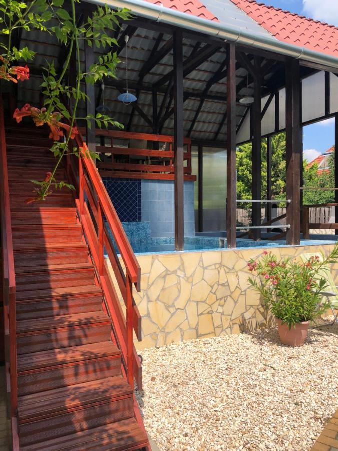 Relax Apartman Nyiregyhaza Ngoại thất bức ảnh