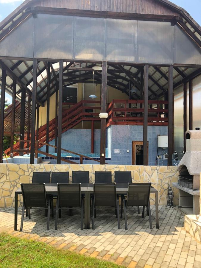 Relax Apartman Nyiregyhaza Ngoại thất bức ảnh
