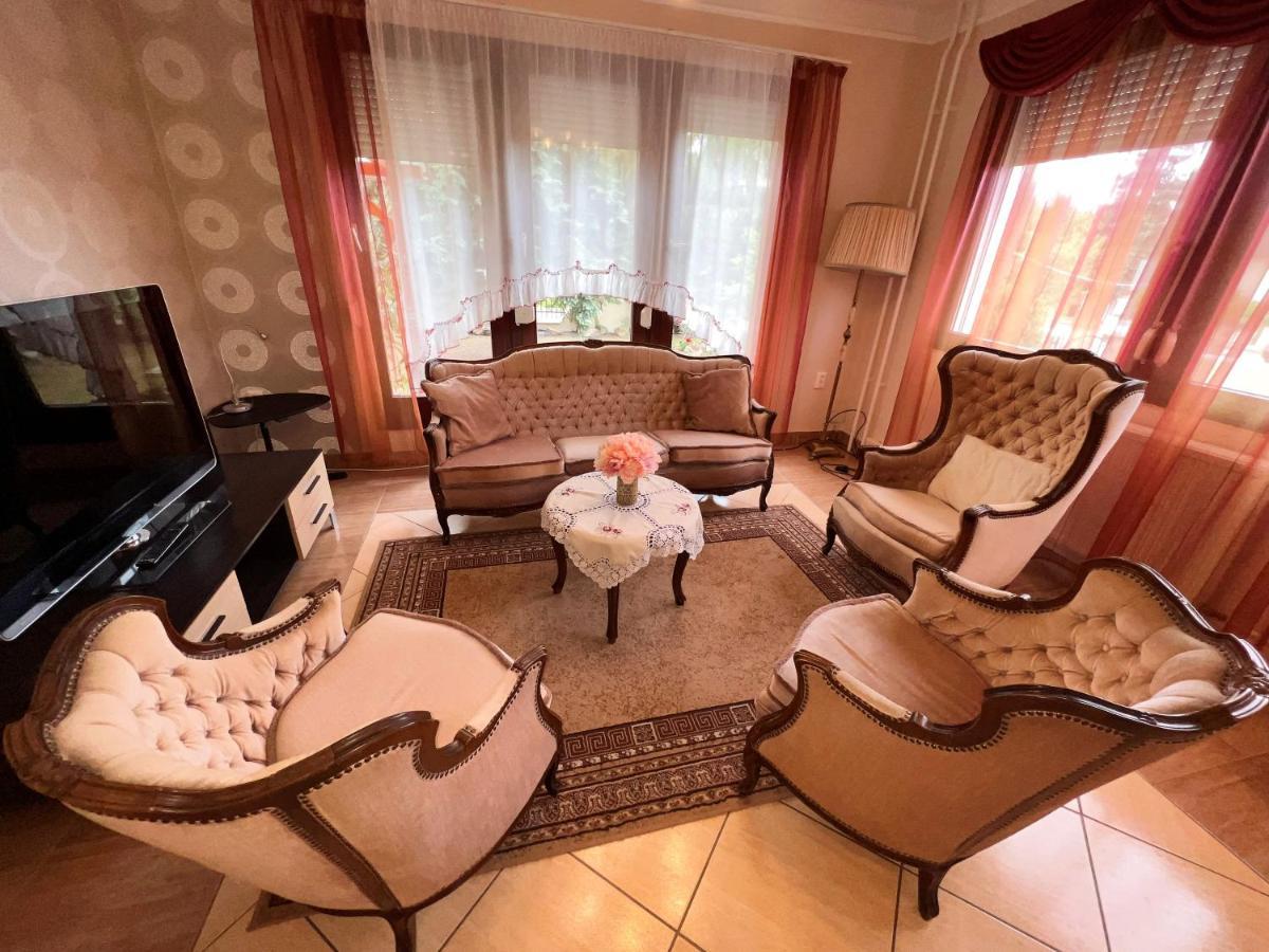 Relax Apartman Nyiregyhaza Ngoại thất bức ảnh