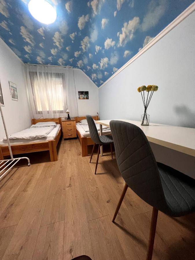 Relax Apartman Nyiregyhaza Ngoại thất bức ảnh