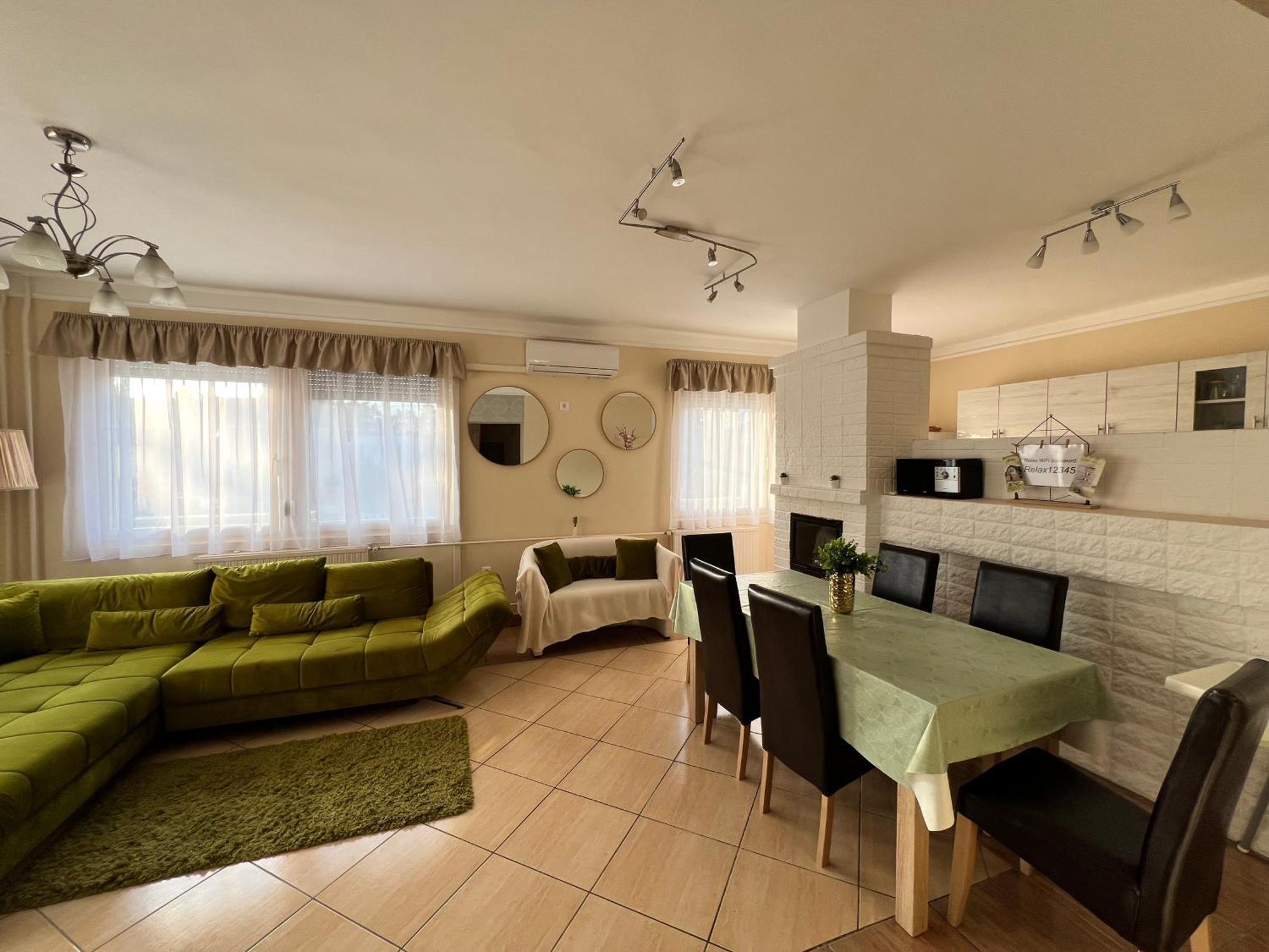 Relax Apartman Nyiregyhaza Ngoại thất bức ảnh